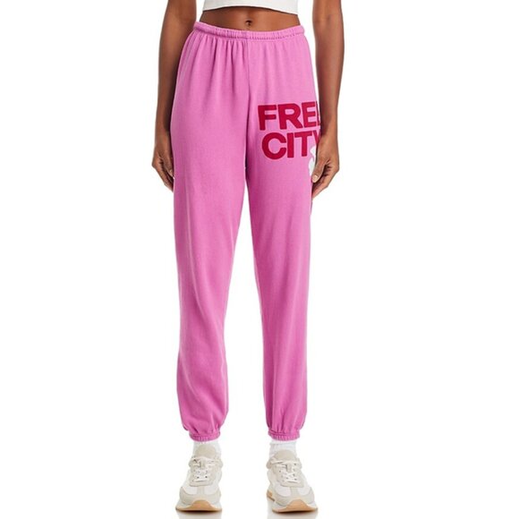 Freecity Large Sweatpants in Pinklips Cherry Small